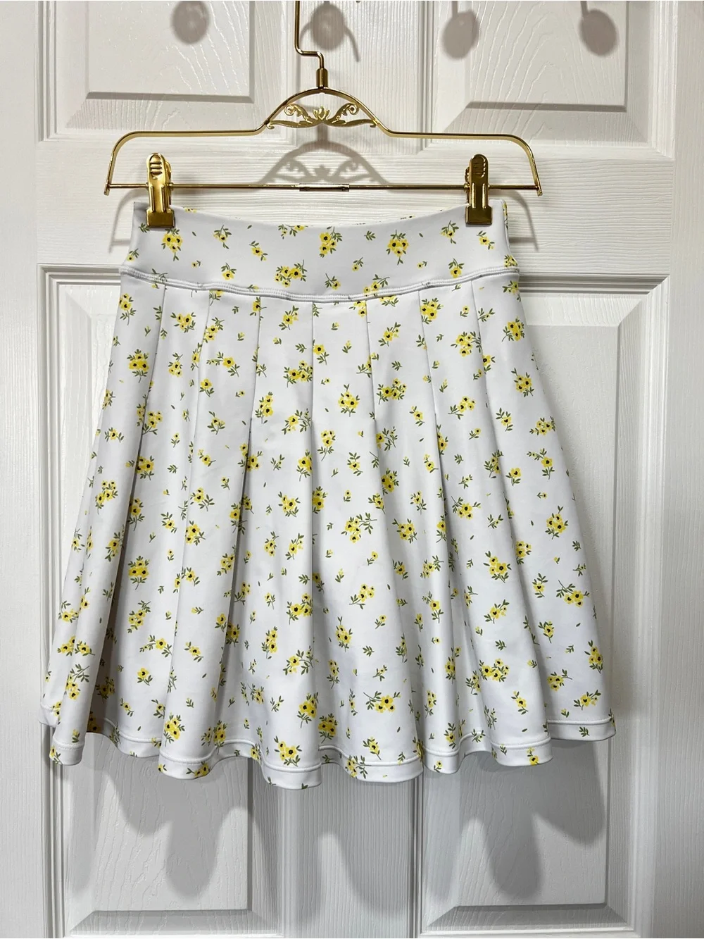 Aqua Athletic Skirt Skort Size XS Pleated Skater Floral Built-in Shorts